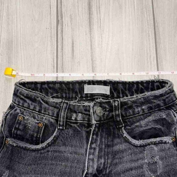 Women’sblack high waisted mom denim shorts size S - Picture 3 of 5